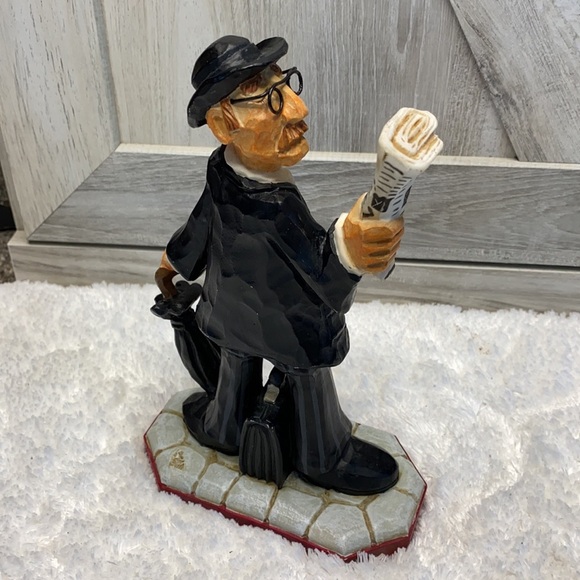 David Frykman Portfolio English Collection 2001 Business Man Reading Paper - Picture 3 of 5